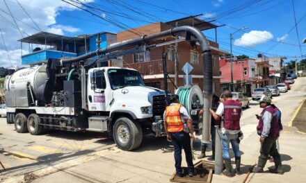 Distribuye Gobierno de Veracruz insumos a familias afectadas por lluvias en Tlaltetela y Banderilla