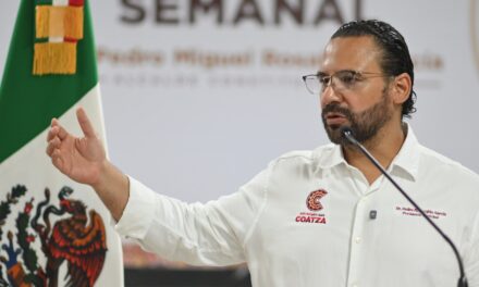 Coatzacoalcos impulsa la lectura con Feria del Libro y biblioteca móvil