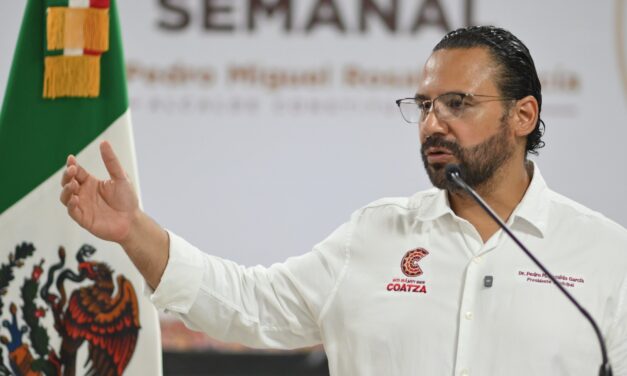 Coatzacoalcos impulsa la lectura con Feria del Libro y biblioteca móvil