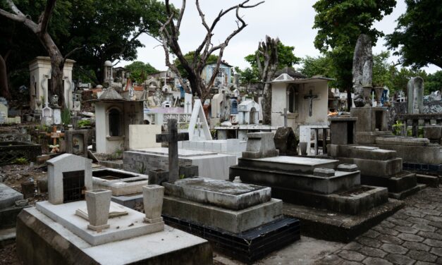 Invitan a recorrido por las tumbas de personajes ilustres en el Panteón Antiguo de Coatzacoalcos